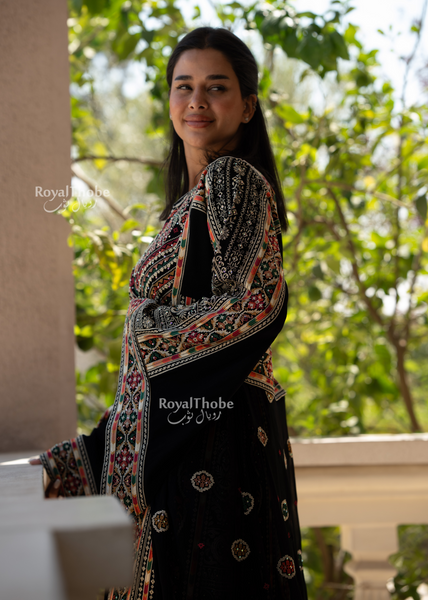 Black/ Gold Floral Diamond Traditional Long Full Embroidered Thobe