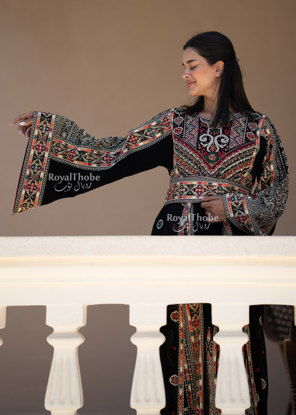 Black/ Gold Floral Diamond Traditional Long Full Embroidered Thobe