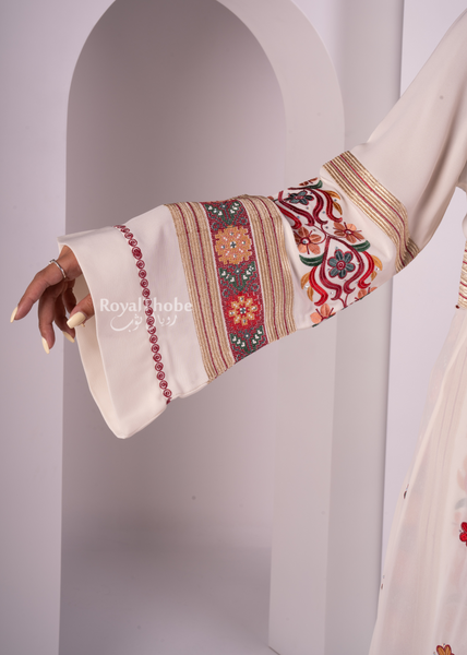 Bridal Floral Off-White Kasab Thobe With Attached Skirt And Matching Shaleh