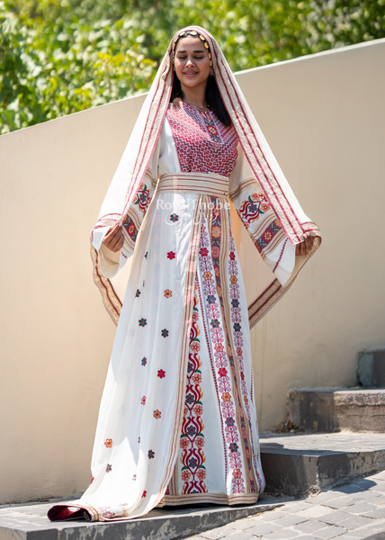Bridal Floral Off-White Kasab Thobe With Attached Skirt And Matching Shaleh