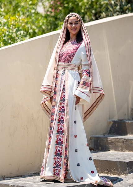 Bridal Floral Off-White Kasab Thobe With Attached Skirt And Matching Shaleh