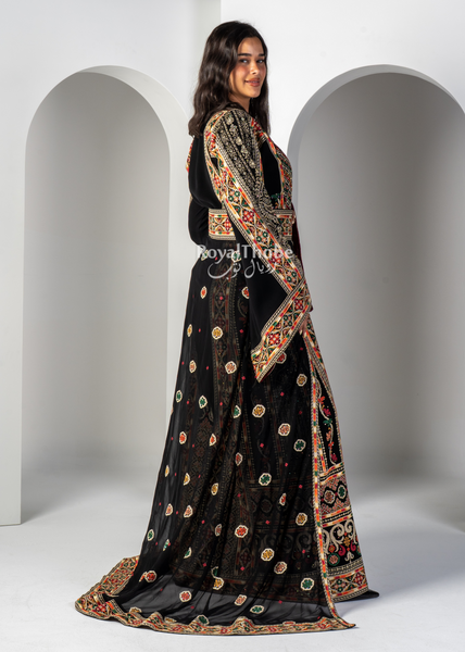 Black/ Gold Floral Diamond Traditional Long Full Embroidered Thobe