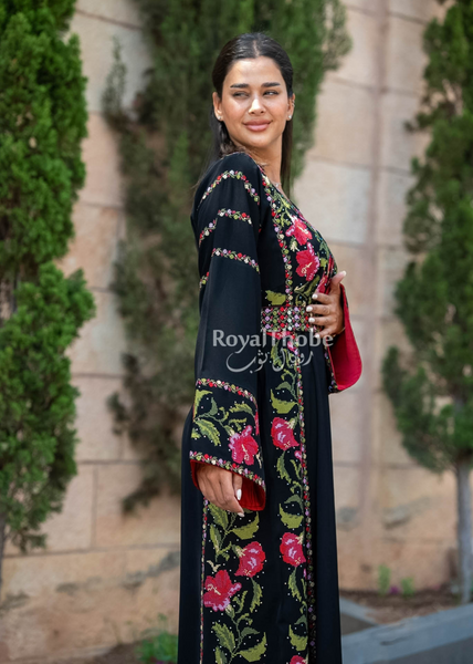 Floral Black/Red Long Full Embroidered Thobe