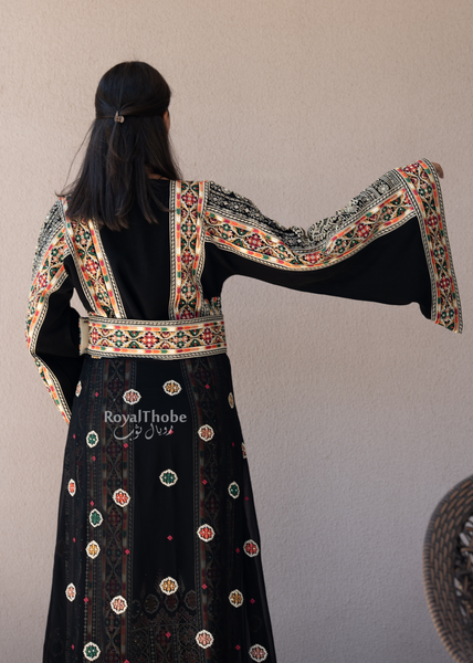 Black/ Gold Floral Diamond Traditional Long Full Embroidered Thobe