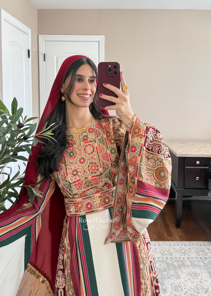 Cream Floral Majdlawe Maleka Long Full Embroidered Thobe