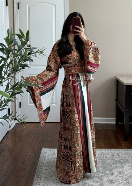 Cream Floral Majdlawe Maleka Long Full Embroidered Thobe