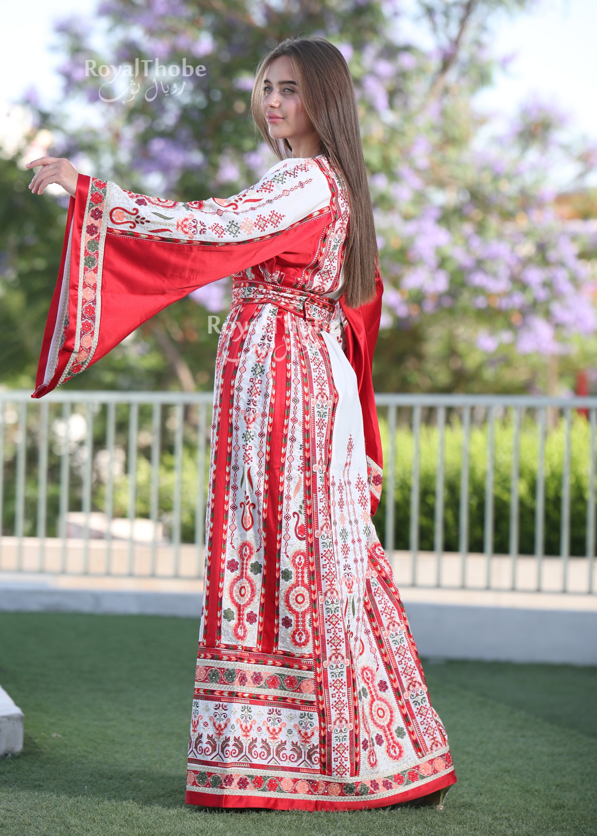 White/Red Flower Maleka Full Embroidered Thobe With Red Satin Reversib