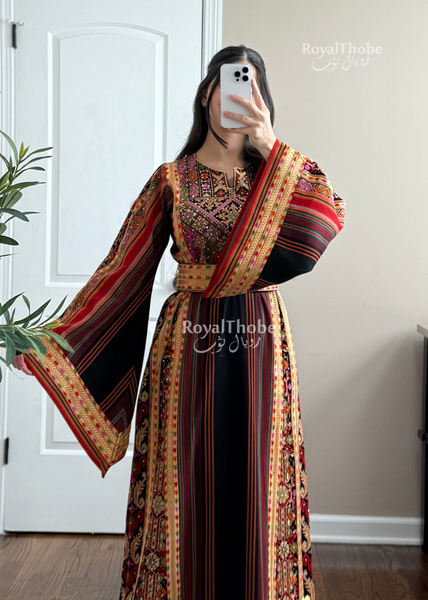 Black Majdlawe Long Full Embroidered Thobe