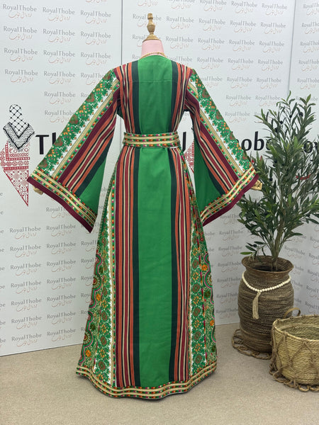 Green Majdlawe Long Full Embroidered Thobe