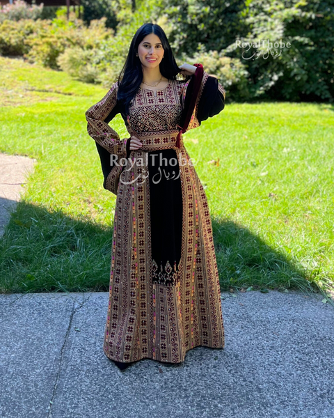 Black/Gold Wide Sleeves Modern Full Embroidered Thobe