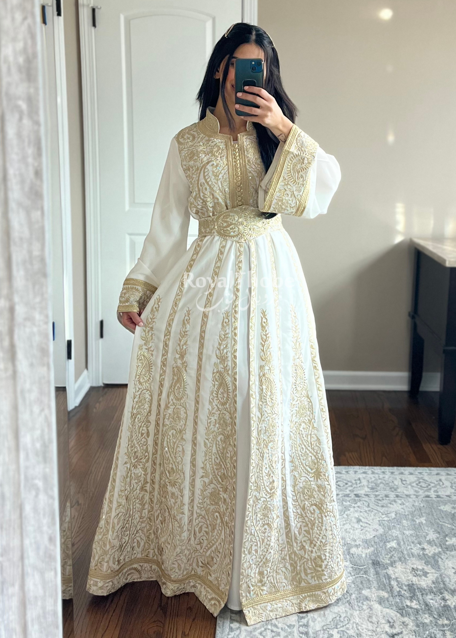 White Wedding Dresses Long Sleeves Gold Lace Appliques Bridal Gowns Chapel  Train | eBay